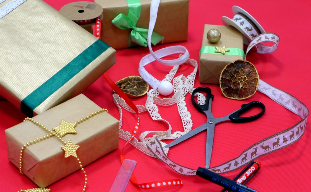 Pakowanie prezentów świątecznych, czyli jak zrobić dobre pierwsze wrażenie – 2