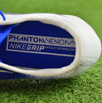 Buty piłkarskie Nike Phantom Venom Elite FG AO7540 104